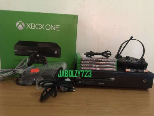 XBOX ONE 500 GB with 4 Games & Accessories 1.JPG