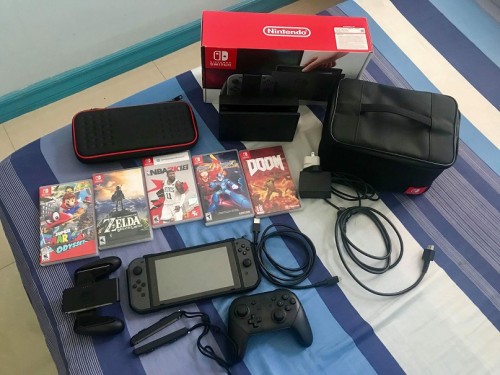 Nintendo Switch with Complete Package.JPG