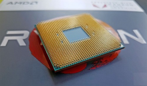 AMD-Ryzen-5-2400G-bottom.jpg